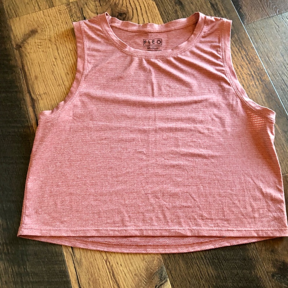 Fleo Dylan Muscle Crop